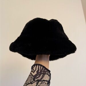 H&M Black Faux Fur Hat